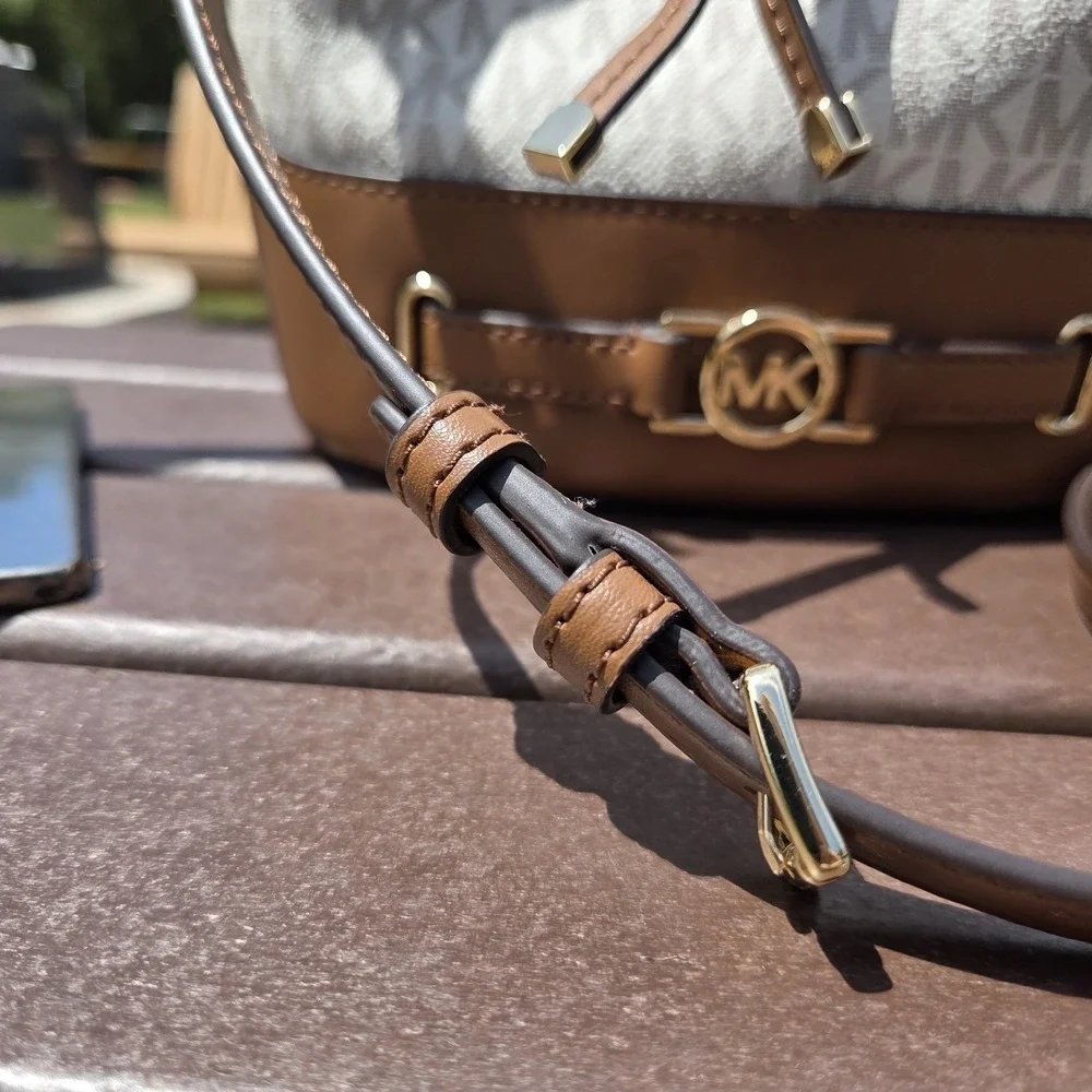 Michael Kors Reed MD Drawstring Bucket Messenger Handbag Purse + Snap Wallet - Picture 5 of 16